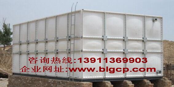 玻璃鋼生活水箱要定時(shí)清理,以保證水質(zhì)衛(wèi)生